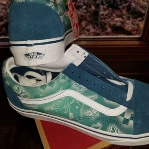 NWT Vans shoes size 10